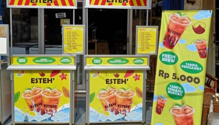 Segar, Usaha Es Teh Kekinian: Resep Sukses di Dunia Minuman