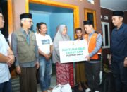 Duka Belum Reda, Pemkab Cirebon Ulurkan Bantuan untuk Korban Longsor