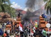 Gedung DPRD Kabupaten Cirebon Rusak Parah