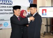 Penganugerahan Tanda Kehormatan Satyalancana Diterima 115 PNS Kota Cirebon