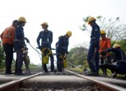 KAI Daop 3 Cirebon Kembali Lakukan Penggantian Wesel Demi Keselamatan