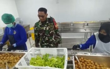 Babinsa Kalijaga Monitoring Kualitas Program Makan Bergizi Gratis