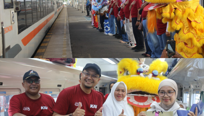 Barongsai Meriahkan Stasiun Cirebon Pada Perayaan Imlek 2026