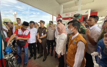Wali Kota Cirebon Pantau SPBU, Pasar Tradisional Hingga Modern Agar Stok Pangan dan BBM Pastikan Stok Pangan dan BBM Aman Jelang Lebaran